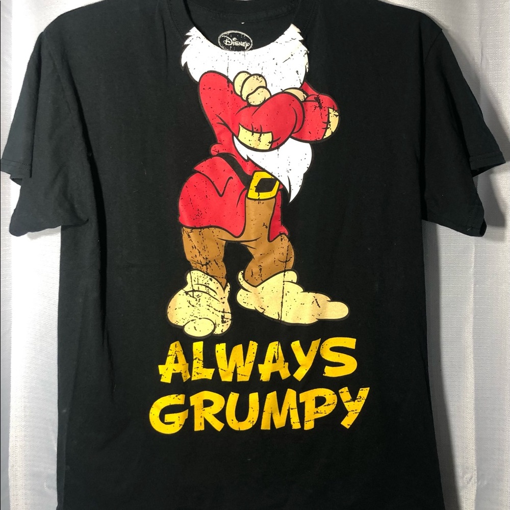 Disney Always Grumpy Dwarf Graphic T-shirt Large